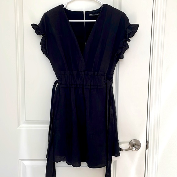 Zara mini side tie ruffle dress - Picture 2 of 4
